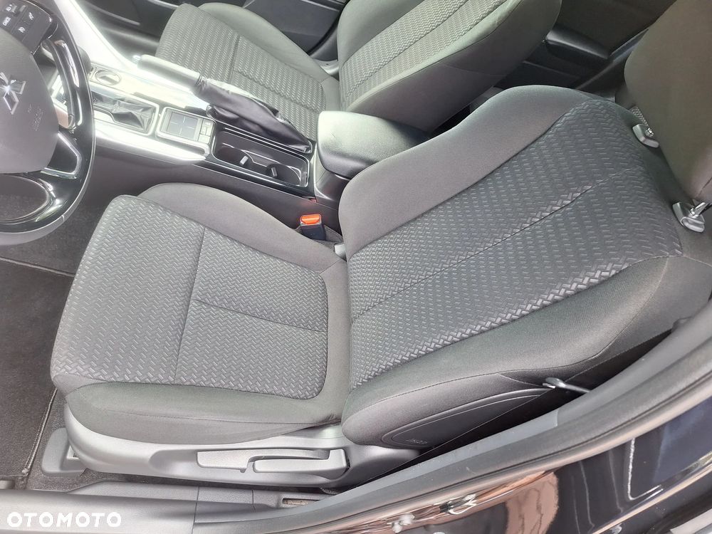 Mitsubishi Eclipse Cross 1.5 T-MIVEC ClearTec CVT 2WD Diamant Edition - 18