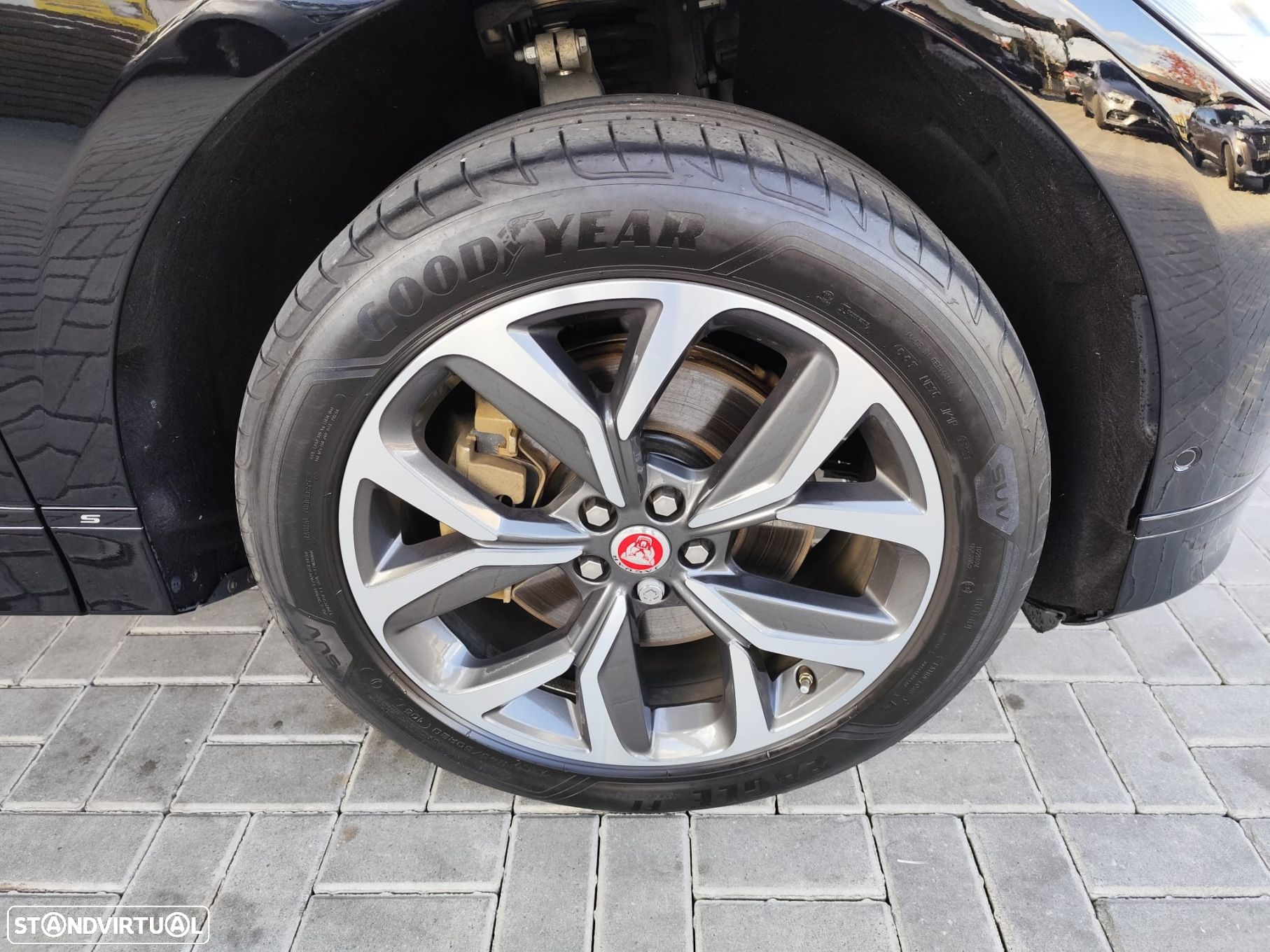 Jaguar I-Pace - 40