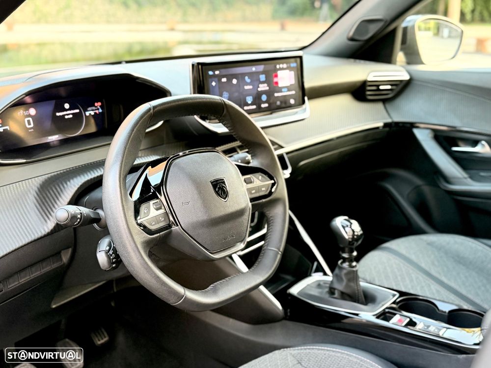 Peugeot 2008 1.2 PureTech Allure Pack - 18