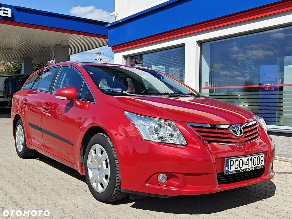 Toyota Avensis - 1