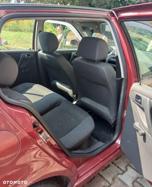 Volkswagen Polo Variant 1.4 - 11