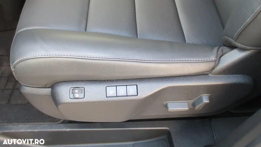 Peugeot Traveller Navette L2H1 2.0 BlueHDi 180 S&S EAT8 S&S Standard - 10