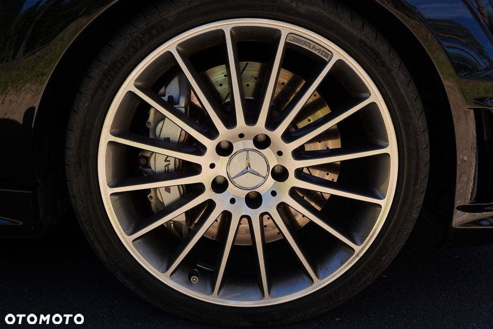 Mercedes-Benz Klasa C 63 AMG 7G-TRONIC SPORT EDITION - 33