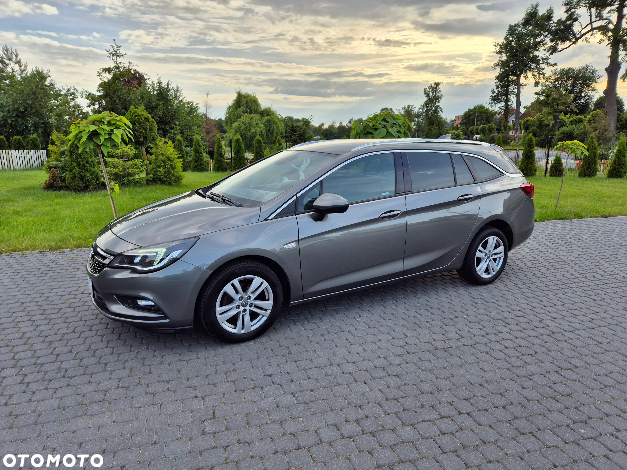Opel Astra 1.6 D (CDTI) Start/Stop Sports Tourer Dynamic - 24