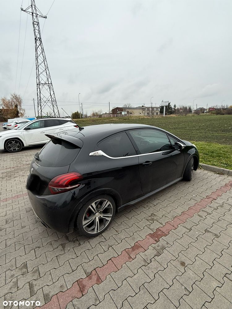 Peugeot 208 1.6 THP GTi - 2