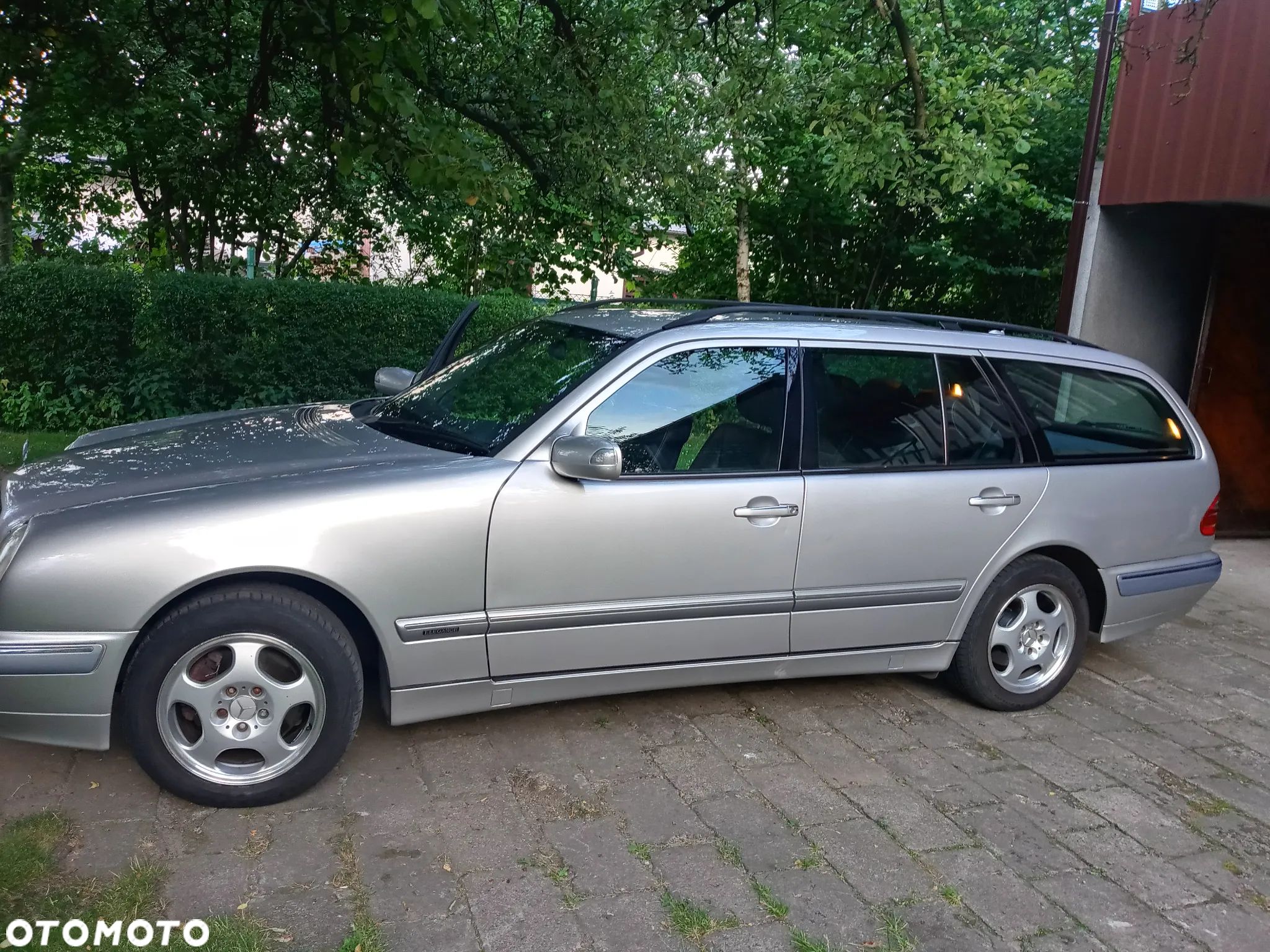 Mercedes-Benz Klasa E 320 T 4 Matic Avantgarde - 1