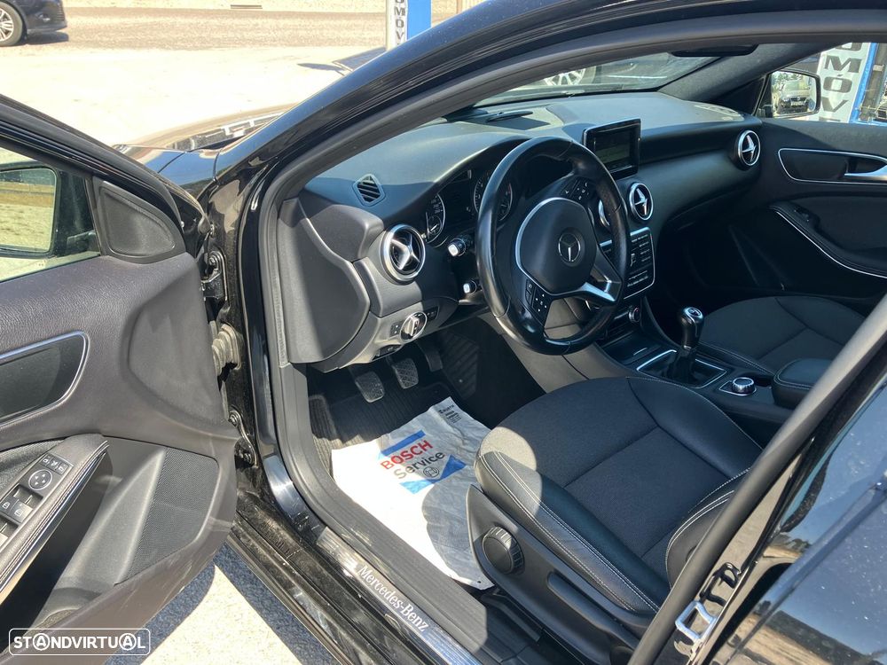 Mercedes-Benz A 180 Dynamic Edition - 12