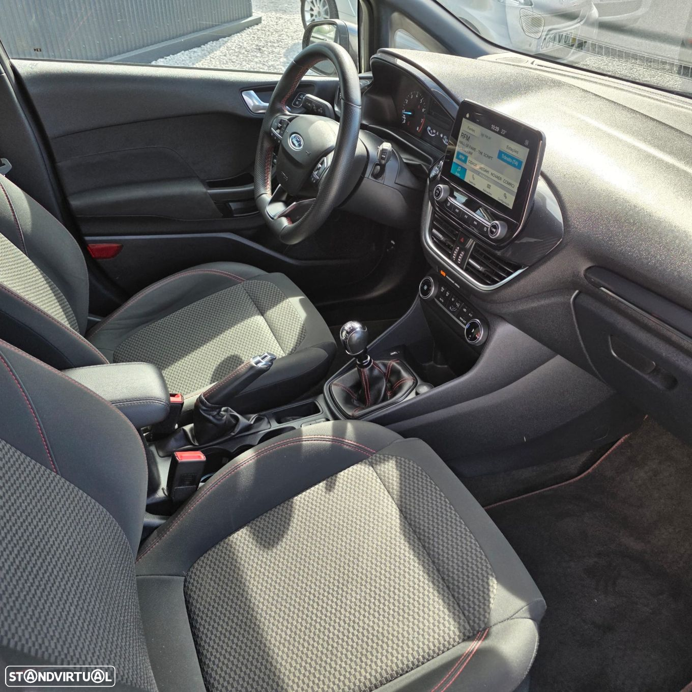 Ford Fiesta 1.0 EcoBoost MHEV ST-Line - 34
