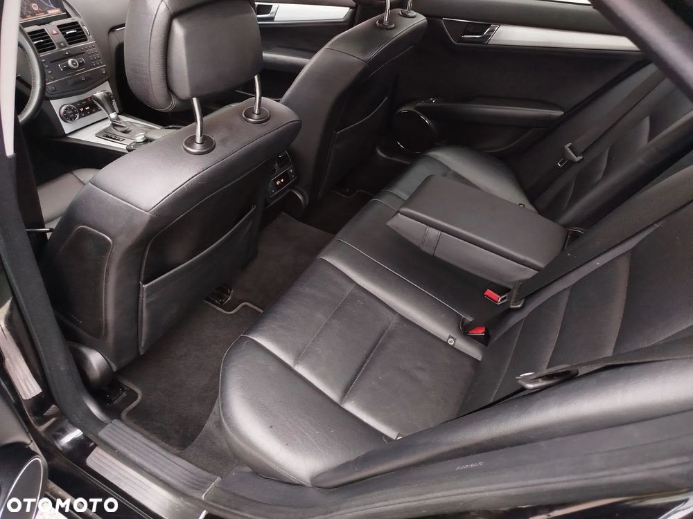 Mercedes-Benz Klasa C 350 7G-TRONIC Avantgarde - 25