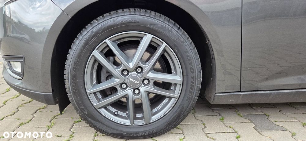 Ford Focus 1.0 EcoBoost Titanium - 12