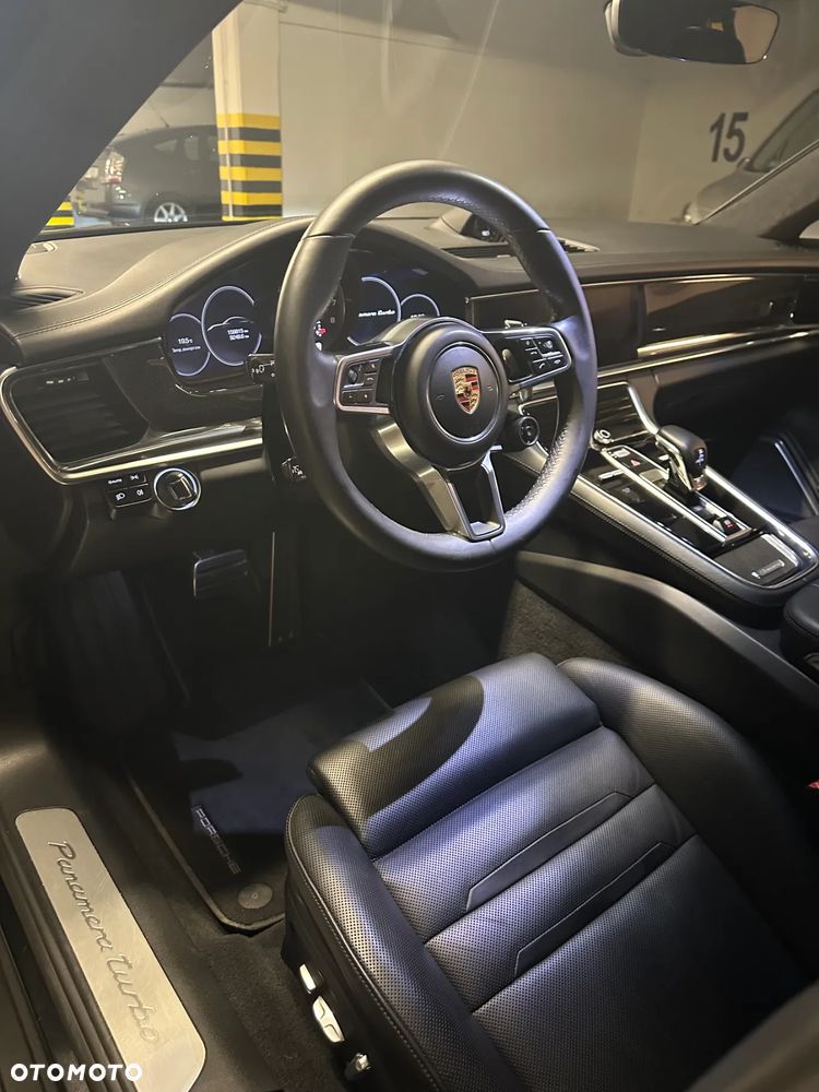 Porsche Panamera Turbo - 8