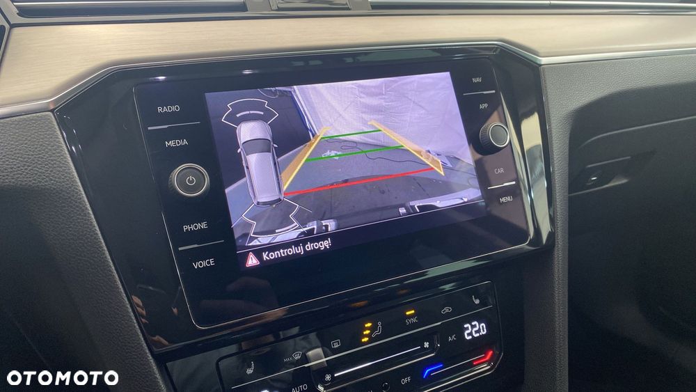 Volkswagen Passat - 21