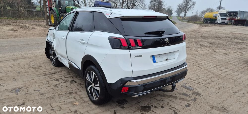 Peugeot 3008 1.2 PureTech GPF Active S&S EAT8 - 15