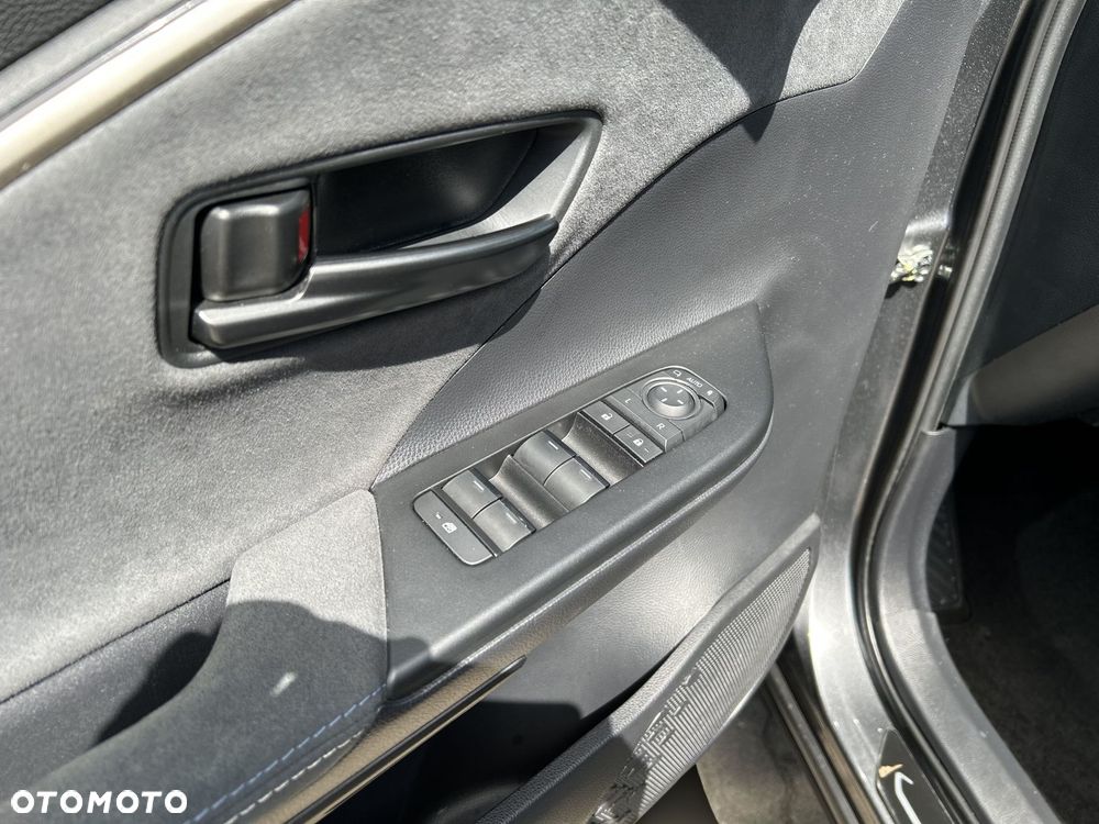 Toyota C-HR 1.8 Hybrid Executive - 23
