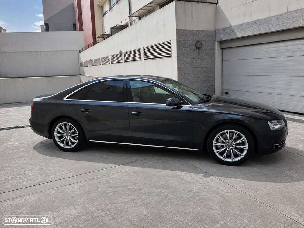 Audi A8 4.2 TDi V8 quattro - 2