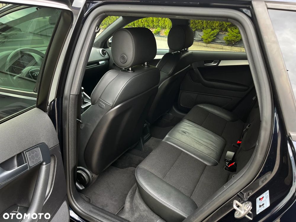 Audi A3 Sportback 2.0 TDI DPF Ambiente - 9