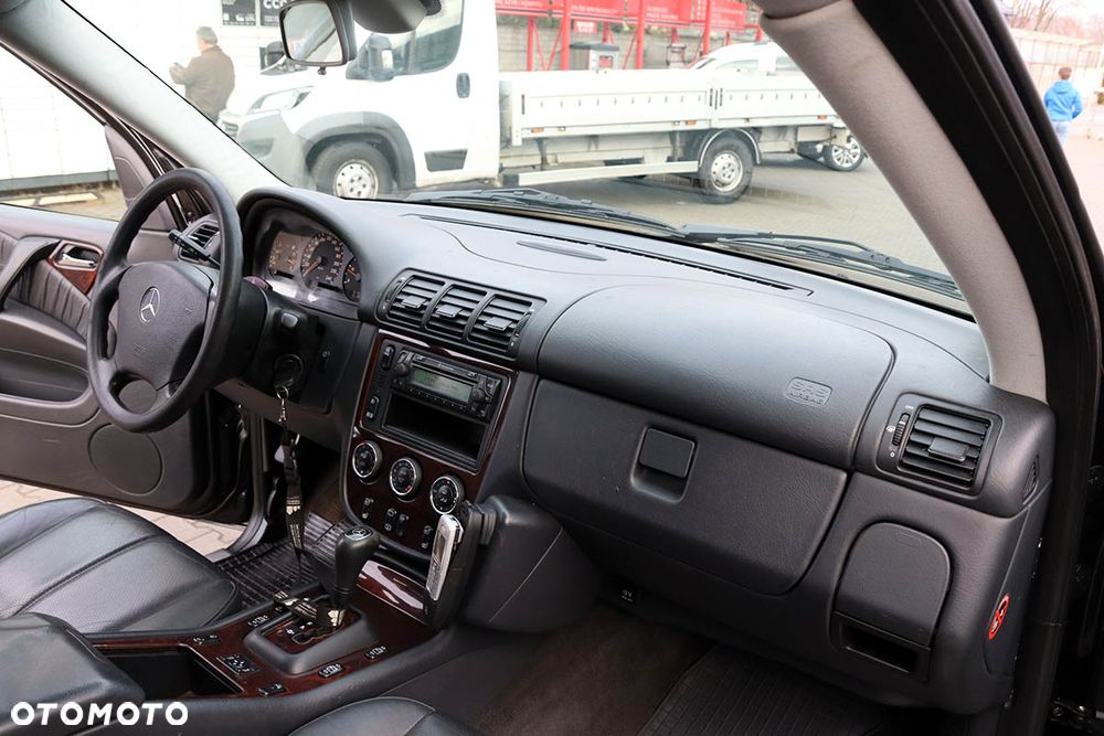 Mercedes-Benz ML - 22