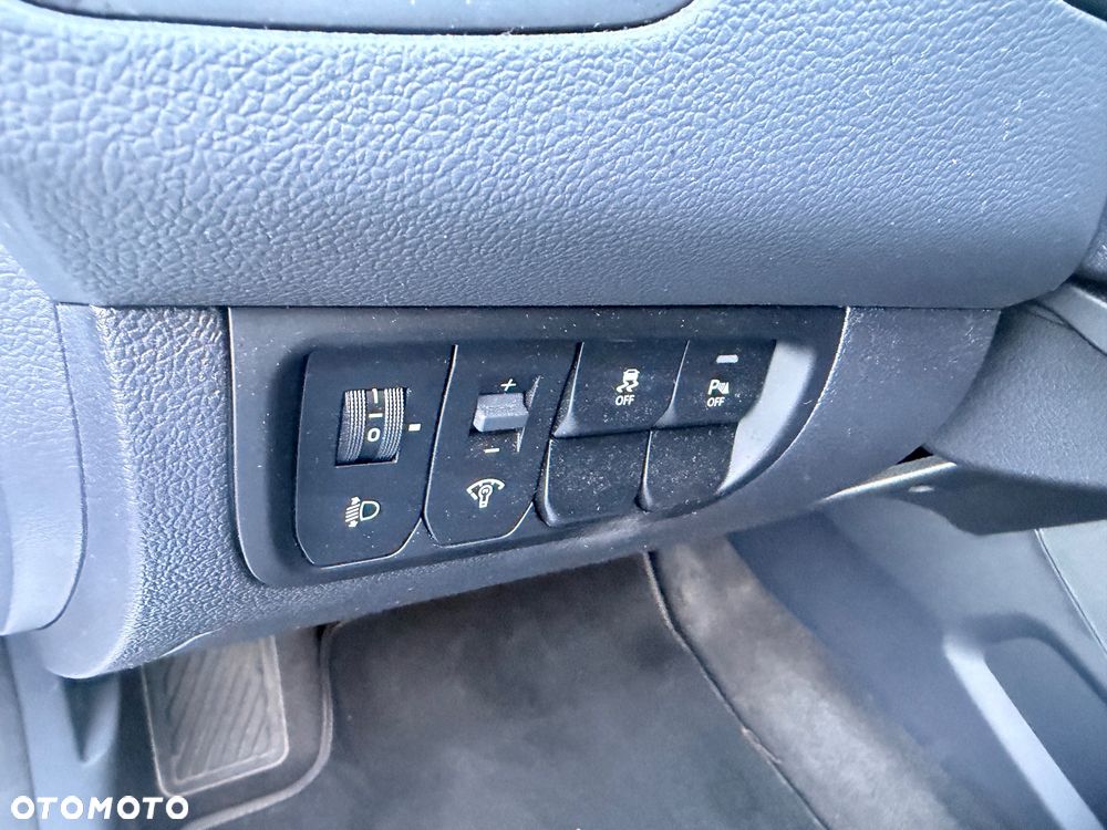 Kia Rio 1.2 Attract - 34