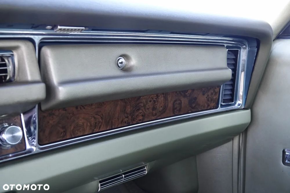 Pontiac Bonneville - 27