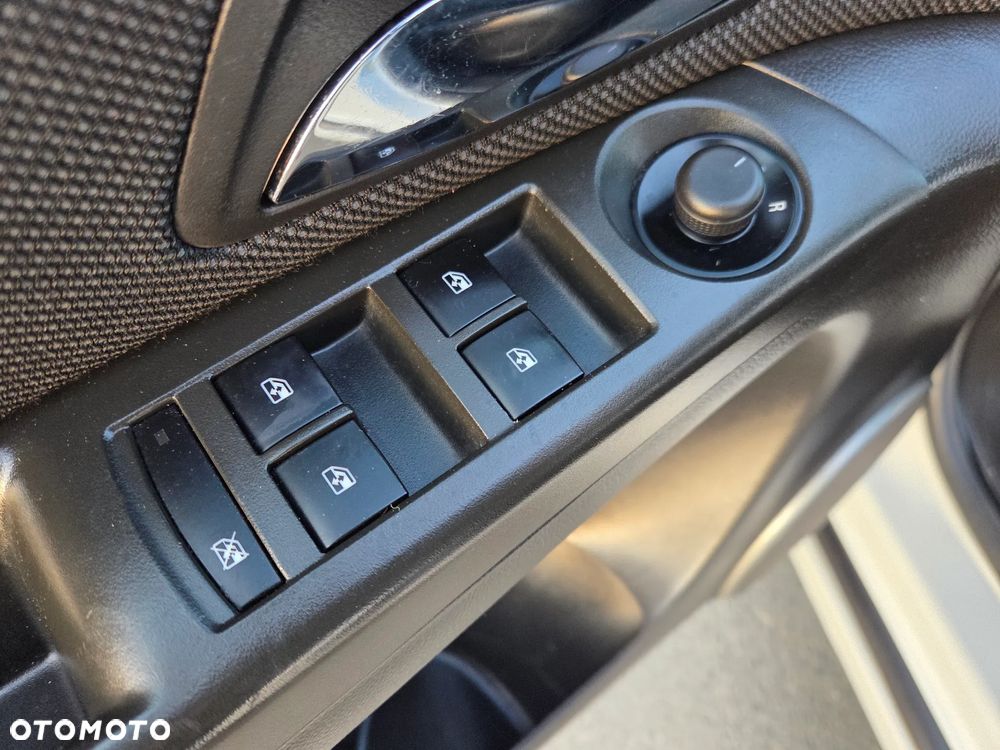 Chevrolet Cruze 1.6 LT - 16