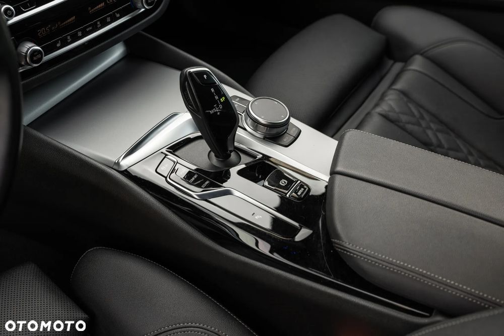 BMW Seria 5 520d xDrive Sport - 20