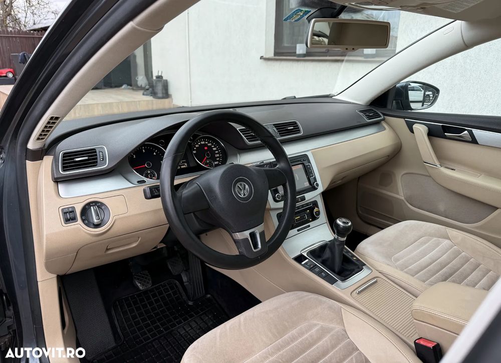 Volkswagen Passat 2.0 TDI BlueMotion Technology Highline - 9