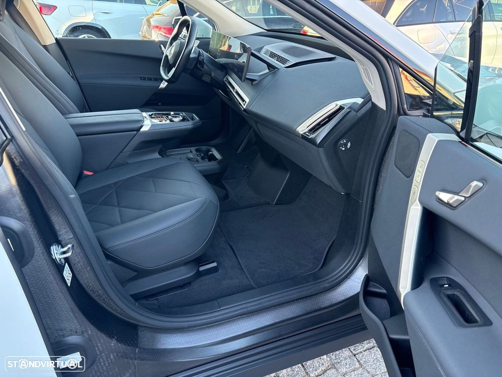 BMW iX xDrive 40 - 35