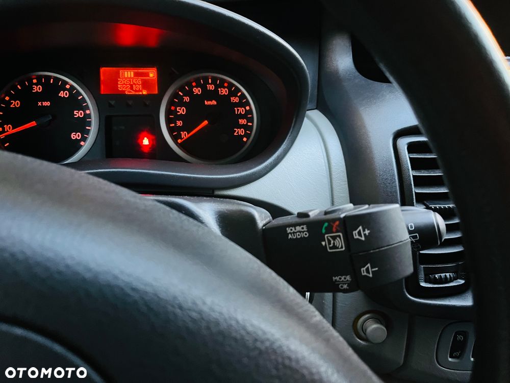 Renault Trafic Passenger FAP L2H1 Expression - 19