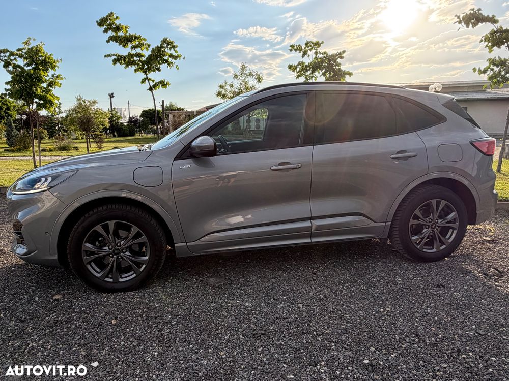 Ford Kuga 2.5 Duratec PHEV ST-LINE X - 2