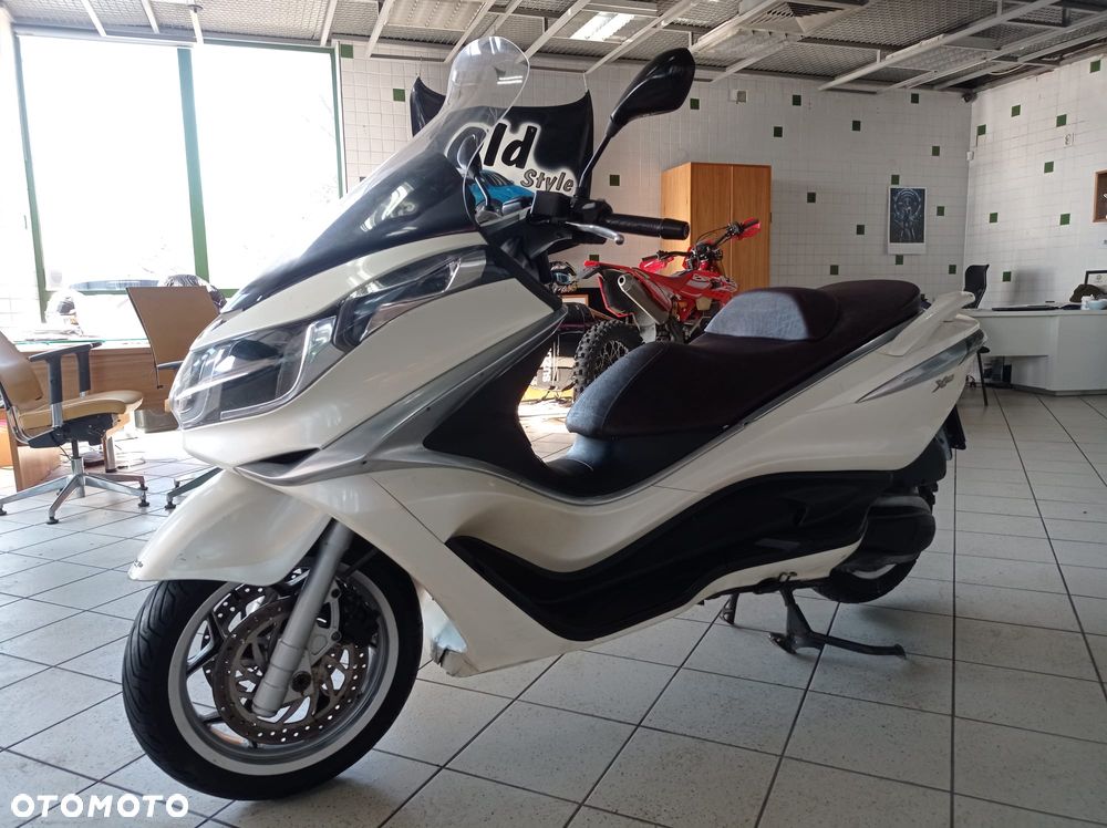 Piaggio X10 - 9