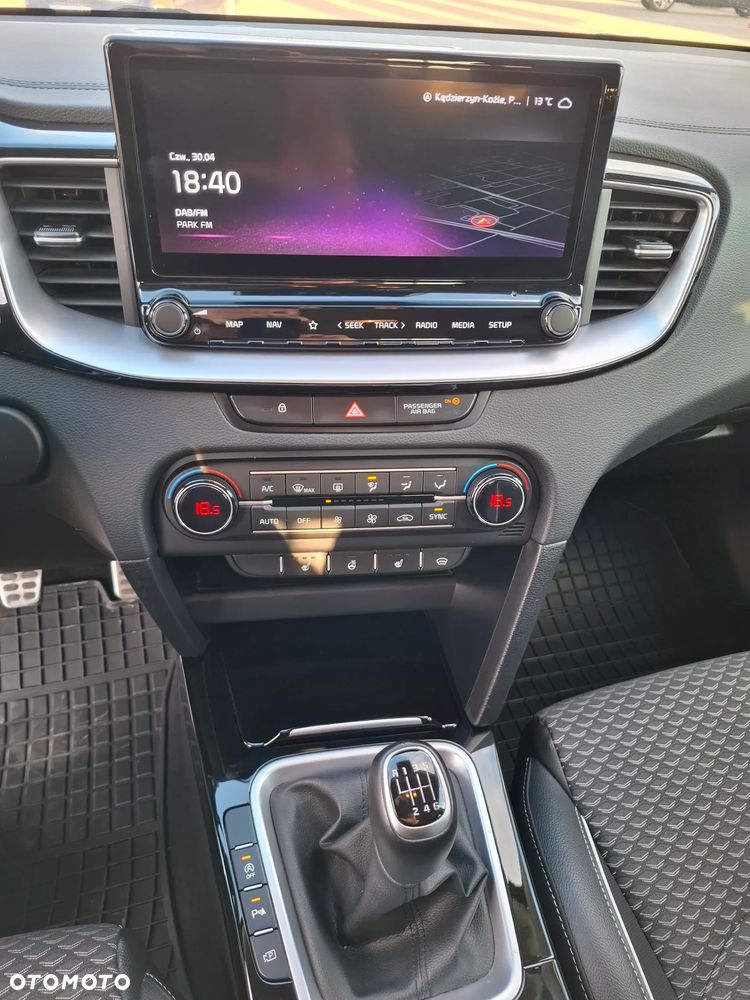 Kia Ceed 1.5 T-GDI GT-Line - 21