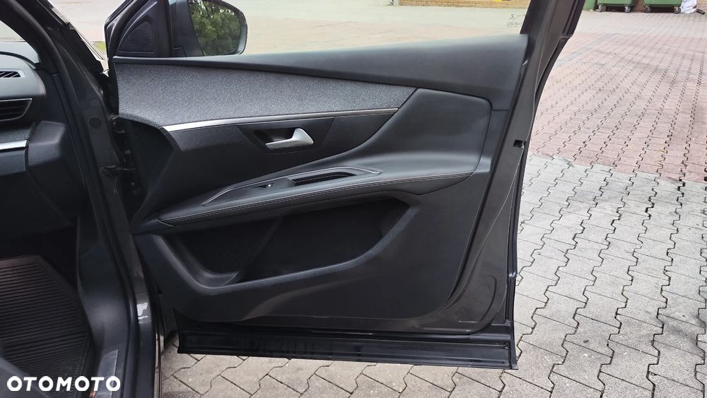 Peugeot 3008 1.2 PureTech GT Pack S&S EAT8 - 33