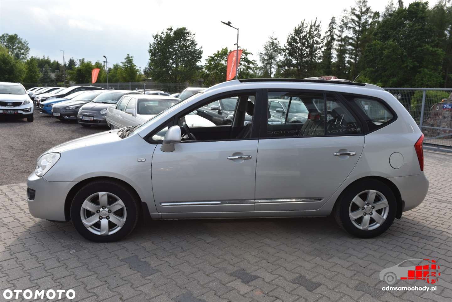 Kia Carens - 7