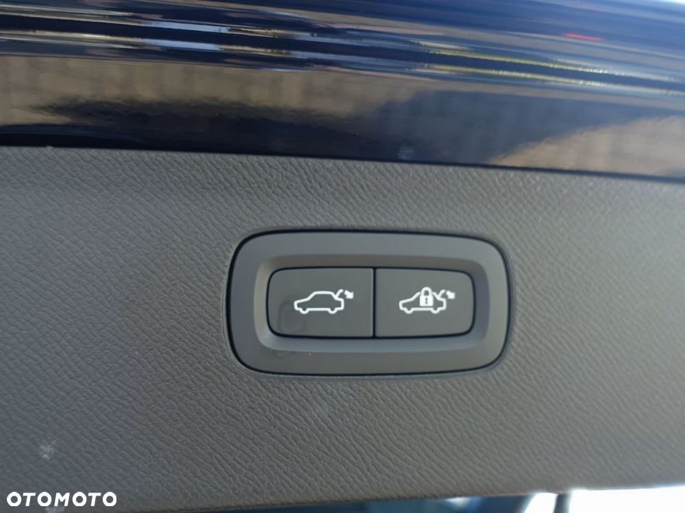 Volvo XC 90 T8 AWD Ultra Dark - 10