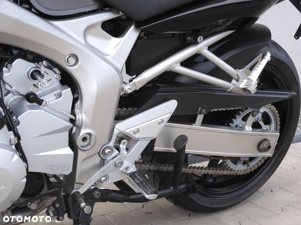 Yamaha FZ6 - 35