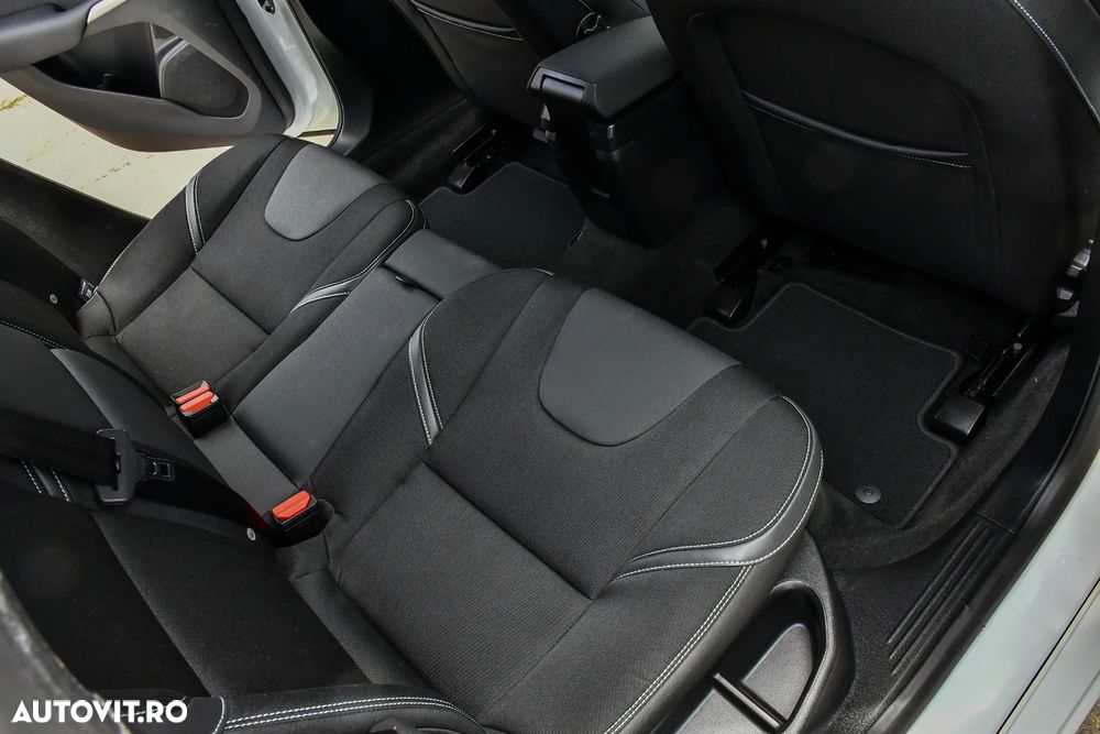 Volvo V40 D2 Momentum - 17