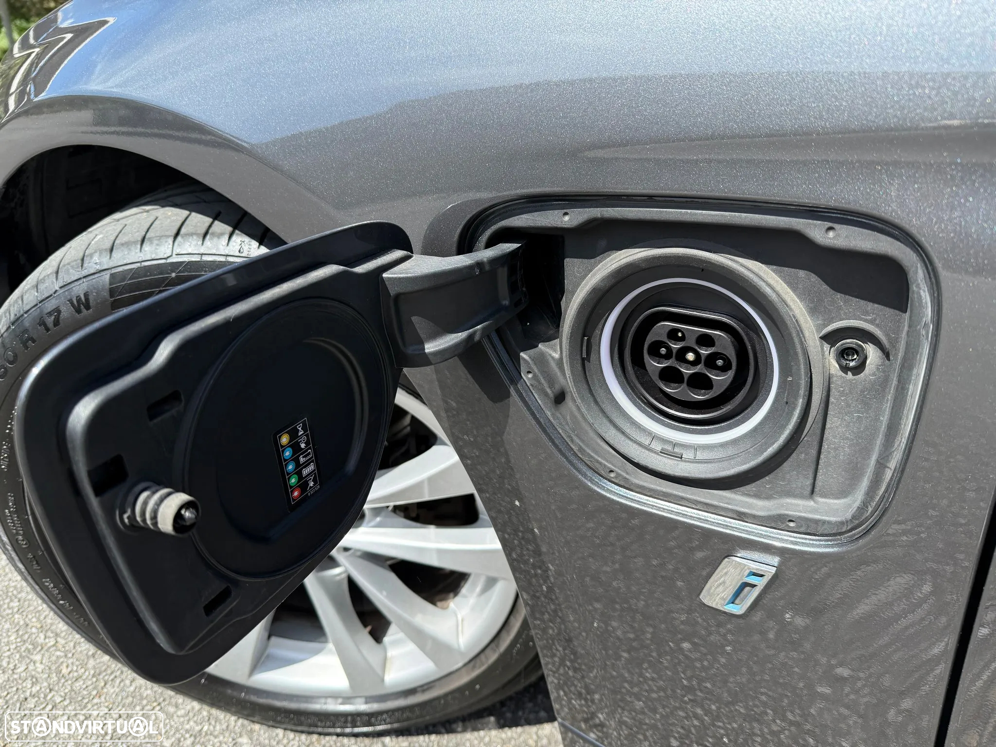 BMW 330 e iPerformance Line Sport - 19