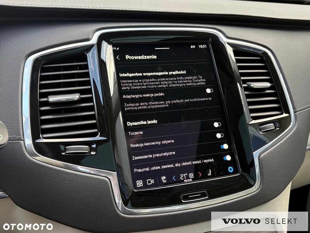 Volvo XC 90 - 32