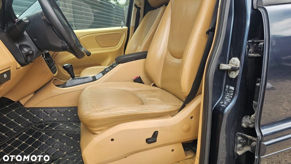Mercedes-Benz ML - 26