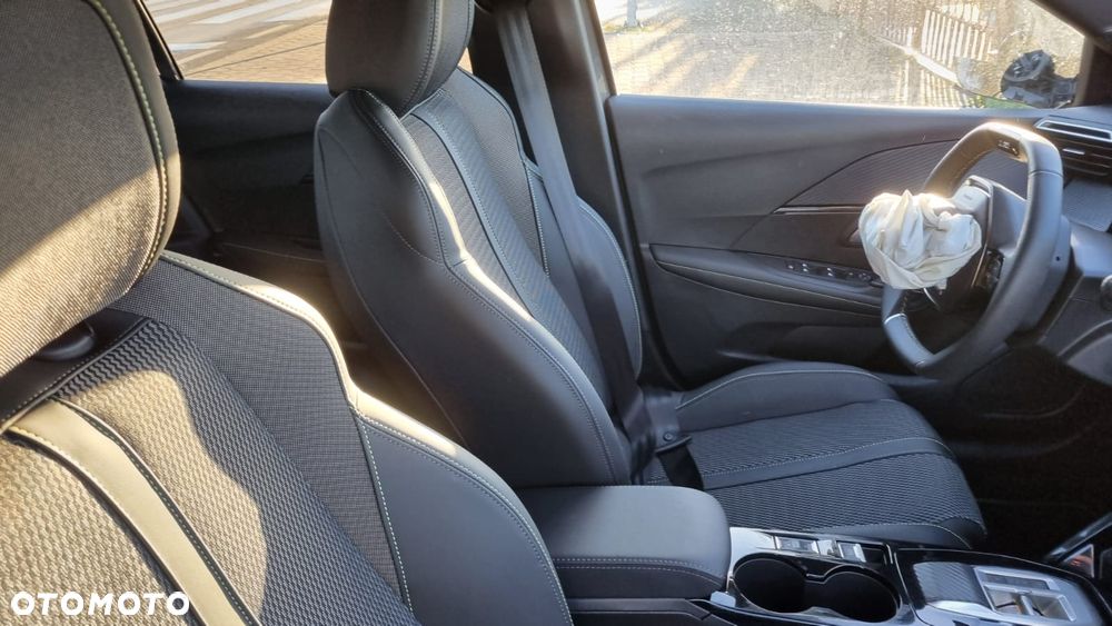 Peugeot 208 Elektromotor 136 GT Pack - 20