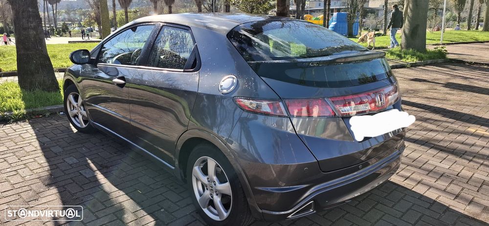 Honda Civic 1.4 i-VTEC Elegance - 6