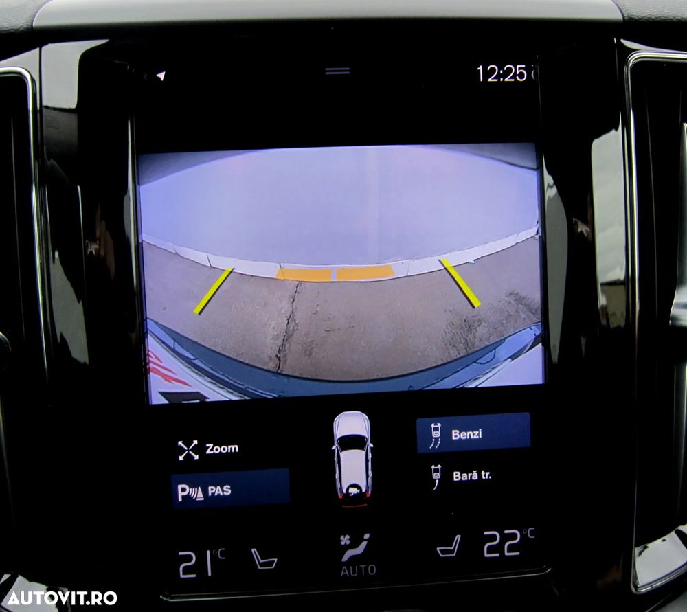 Volvo XC 60 B4 MHEV AT8 FWD Momentum Pro - 9