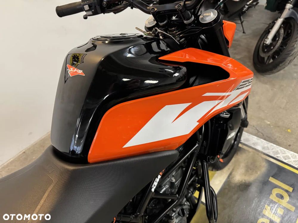 KTM Duke - 17