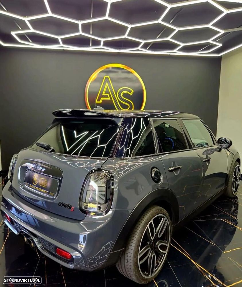 MINI 5 Portas Cooper S Aut. - 31