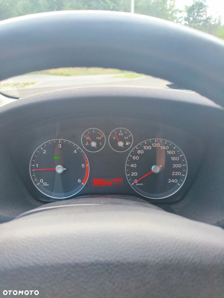 Ford Focus 1.6 TDCi Ambiente DPF - 2