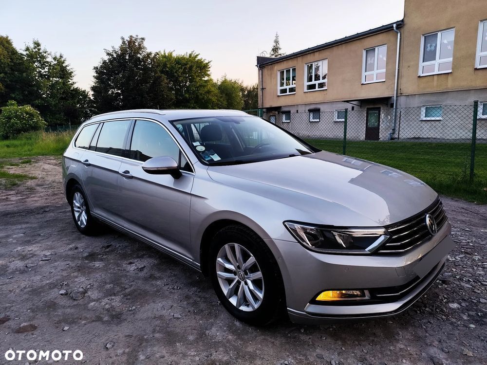 Volkswagen Passat 2.0 TDI SCR DSG Comfortline - 1