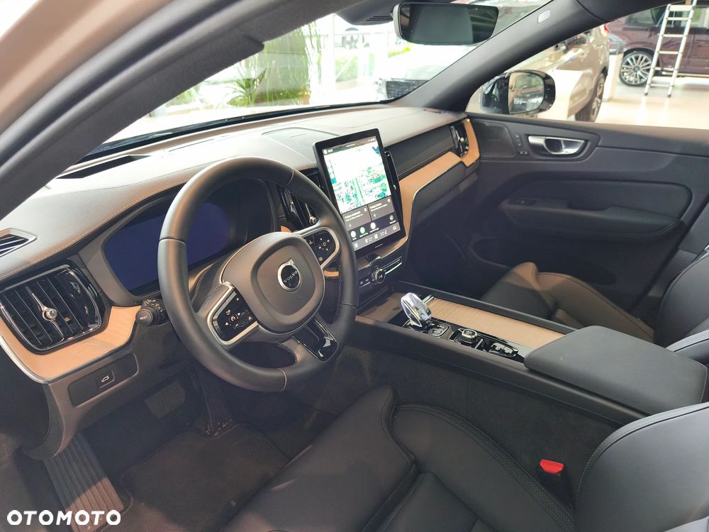 Volvo XC 60 B5 B AWD Ultra Dark - 15