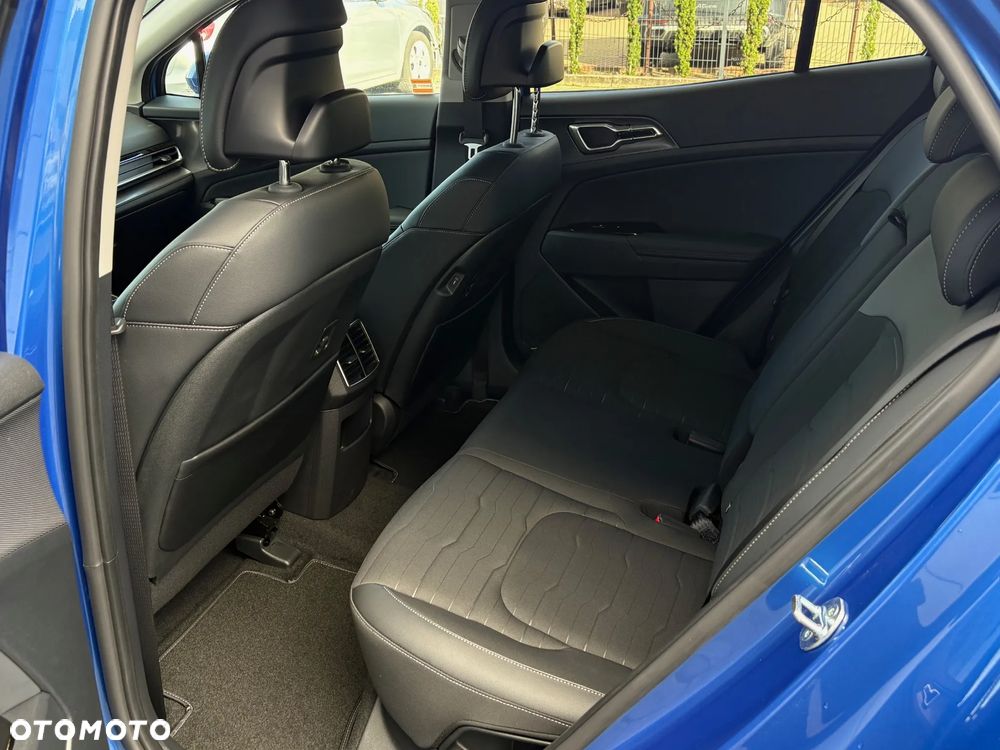 Kia Sportage 1.6 T-GDI PHEV Business Line 4WD - 19