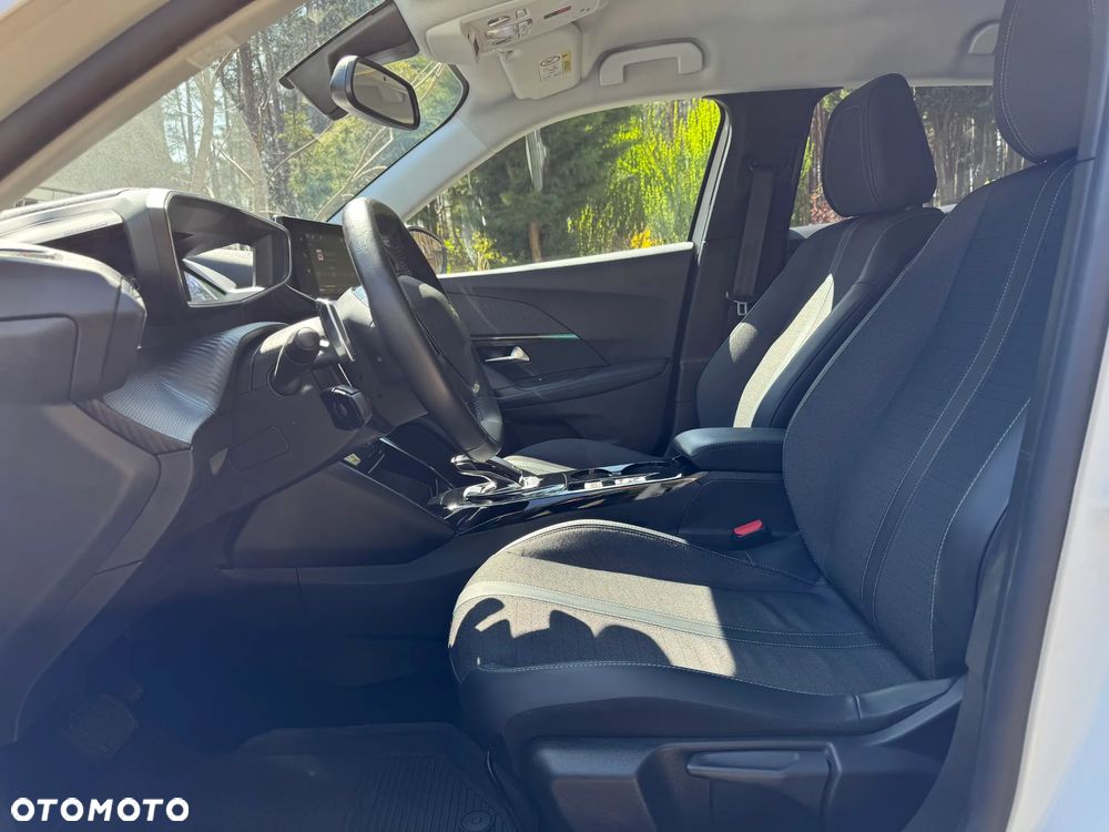 Peugeot 2008 1.2 PureTech Allure S&S EAT8 - 12