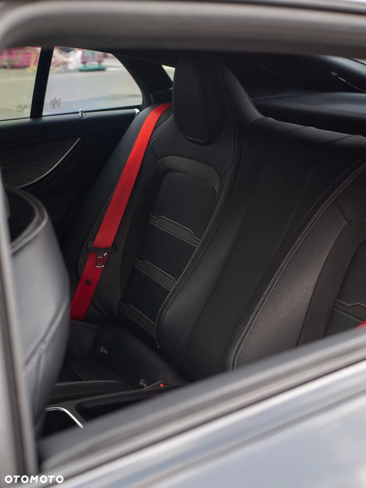 Mercedes-Benz AMG GT 53 4Matic+ Speedshift TCT 9G - 17